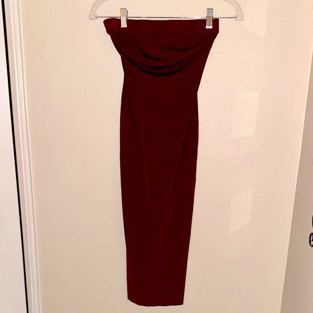 ANGL Wine Red Bodycon Strapless Midi Dress - Size: S